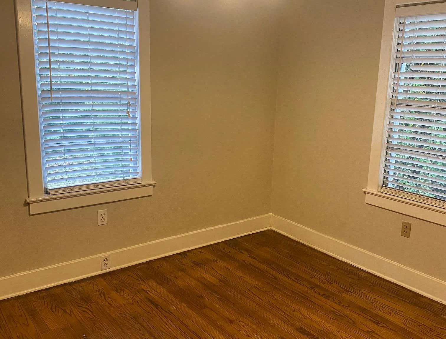 2 bed, 950 sqft, $900 — Photo 3