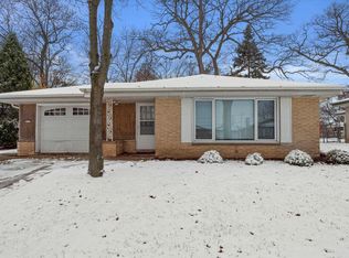 5227 S 7th St, Milwaukee, WI 53221