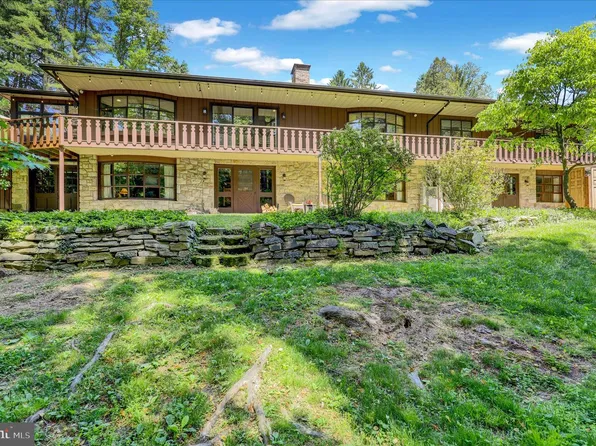44 Meadow Glen Ln, Reading, PA 19607