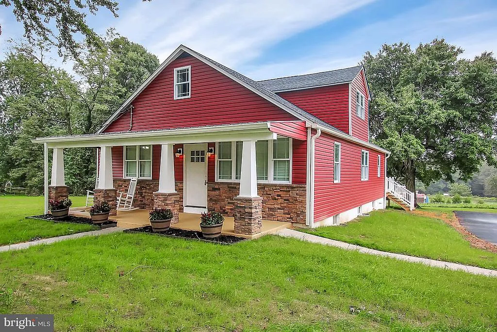 2006 Chapel Rd photo 1