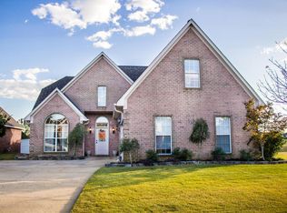 1399 Clockshop Dr, Hernando, MS 38632