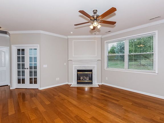 3rd image of 15915 Circlegreen Dr