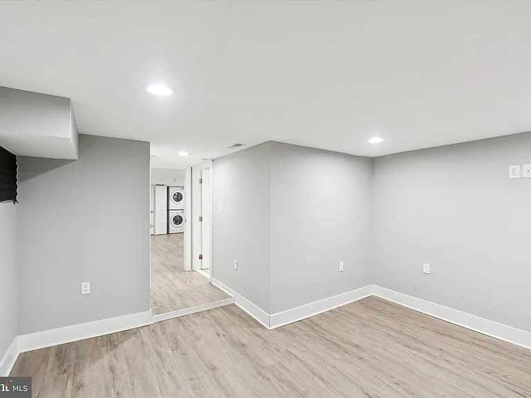1625 S 19th St — Photo 10