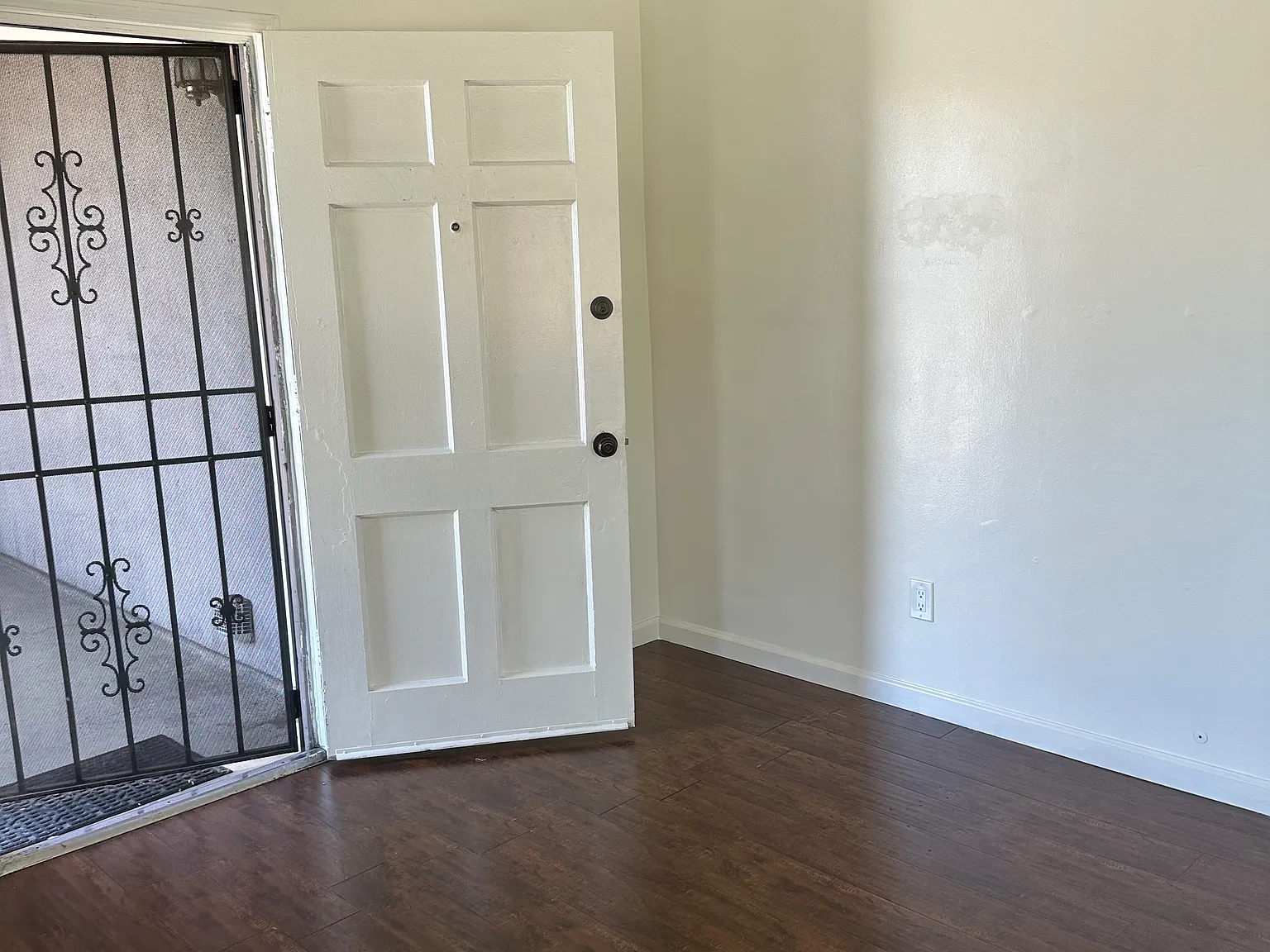 1 bed, 800 sqft, $2,000 — Photo 2