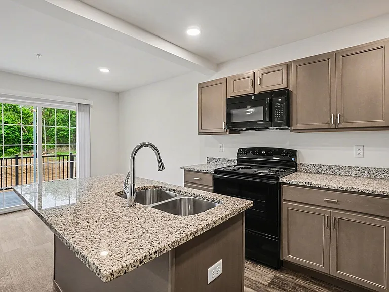 22 Sand St — Photo 13