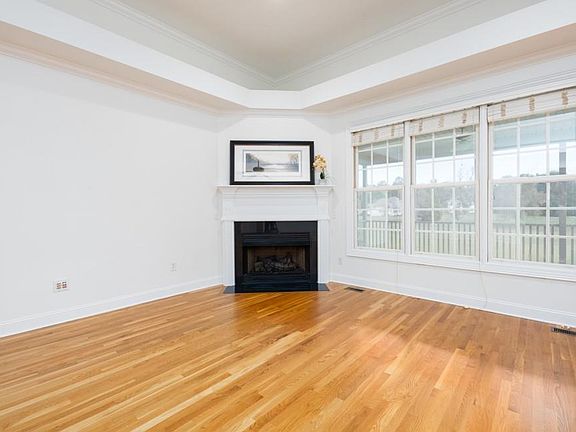 4th image of 510 Mashie Dr