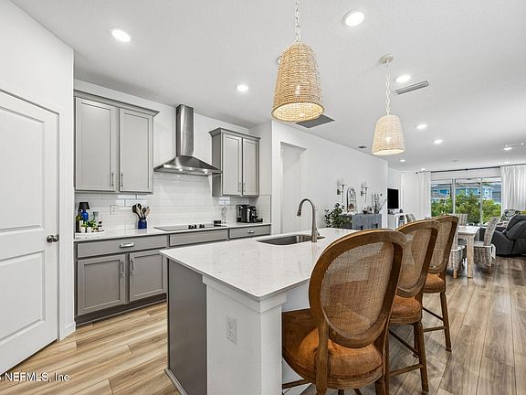 4th image of 95958 SURREY Place