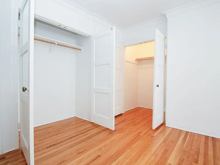 8316 Blackburn Ave — Photo 9