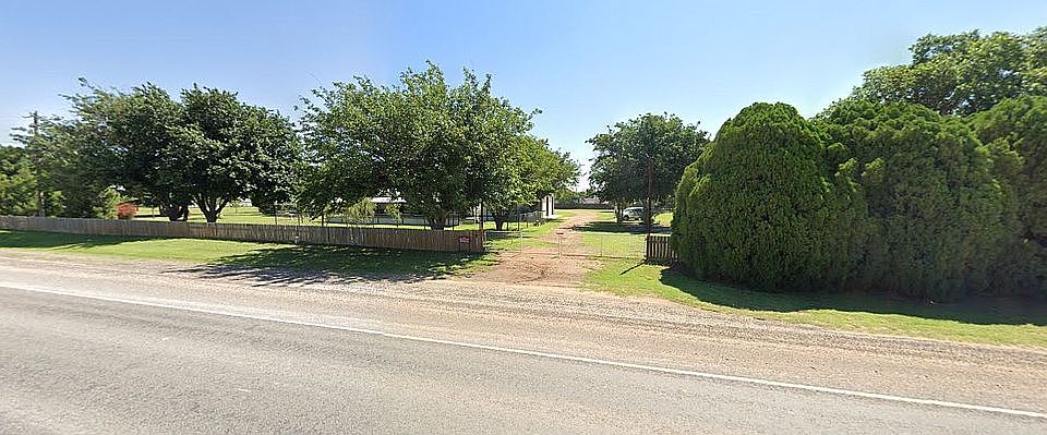 2nd image of 715-6205 Fm Rd