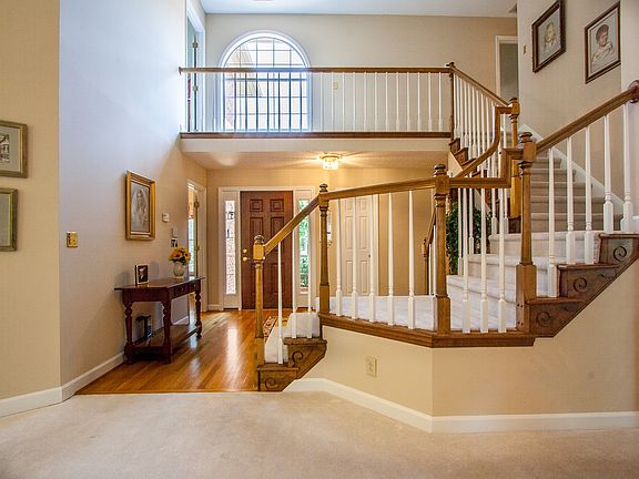 3rd image of 5212 Wimbleton Ct