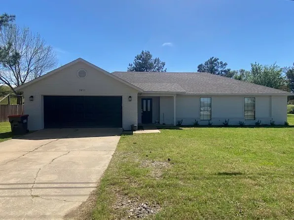 1911 E Center St, Greenwood, AR 72936