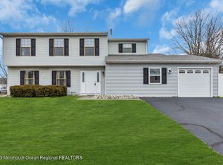 105 Appletree Rd, Howell, NJ 07731