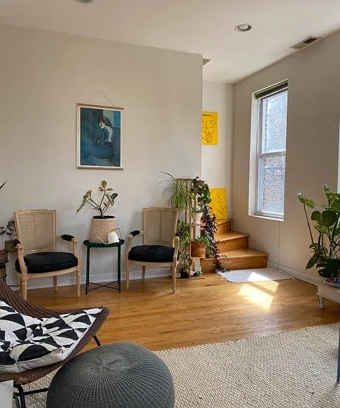 1328 N Bosworth Ave #8 — Photo 1