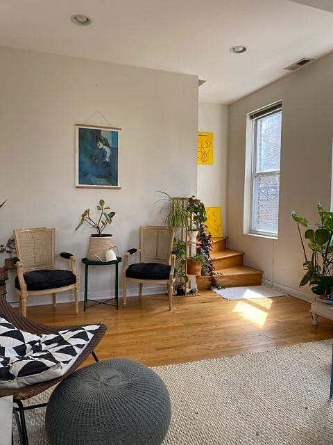 1st image of 1328 N Bosworth Ave #8