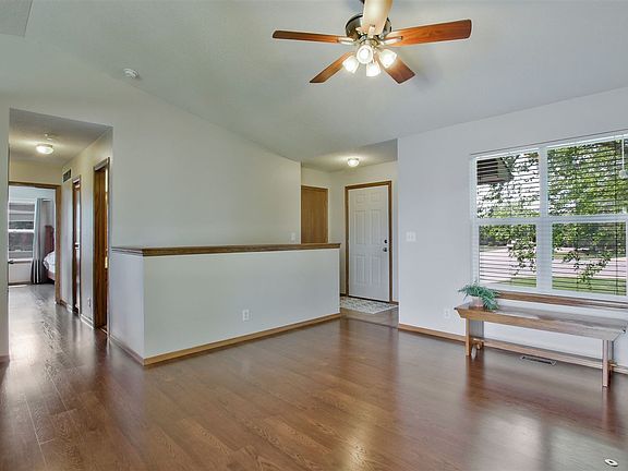 5th image of 1748 N Riverbirch Ct