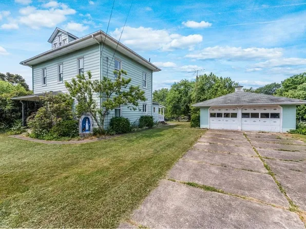 2761 Tamarack Dr, Sharpsville, PA 16150