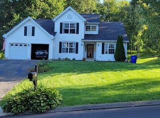 587 Oronoque Rd, Milford, CT 06461