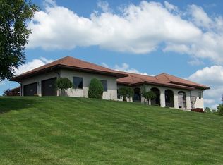 1010 N Ironstone Dr, Boyertown, PA 19512