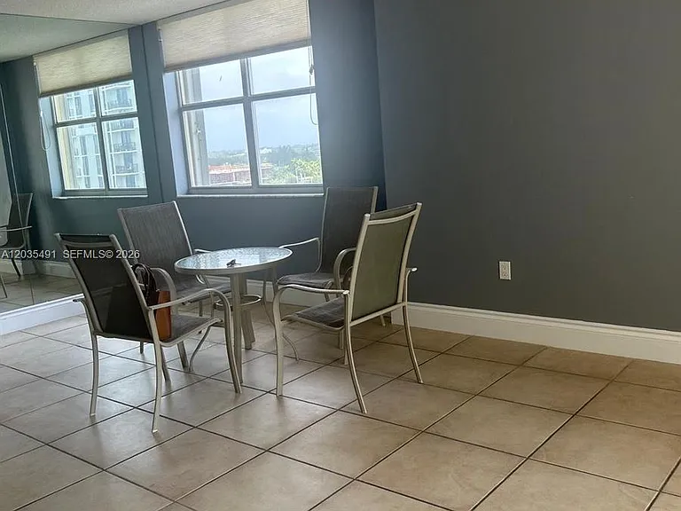 11111 NW Biscayne Blvd #11 — Photo 8