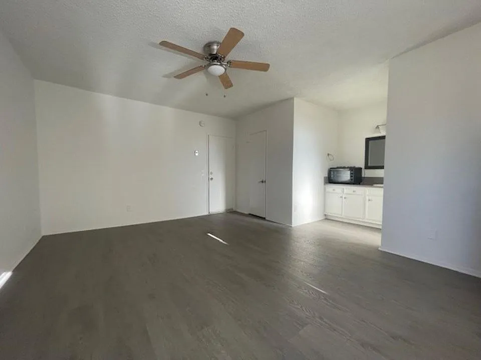 Studio, 1.0 bath, $1,595 — Photo 2