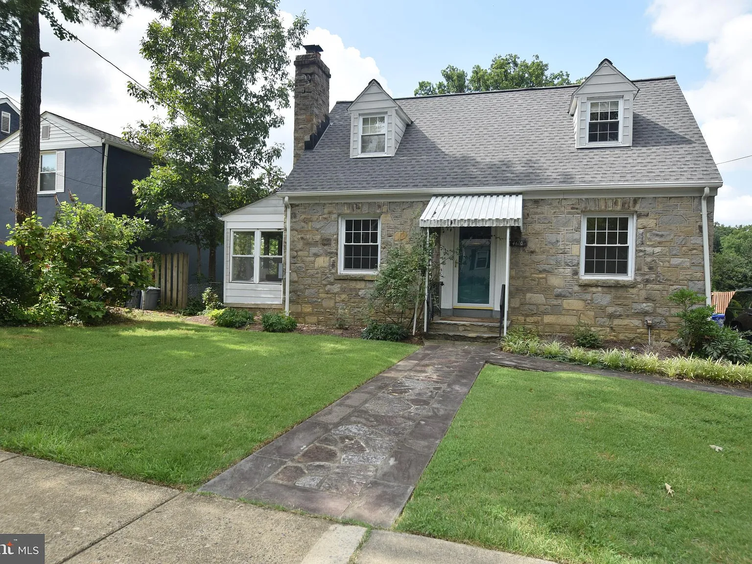 3 bed, 1557 sqft, $4,500 — Photo 2