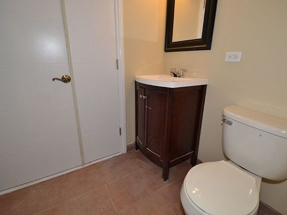 2nd image of 1738 W Huron St #G00c