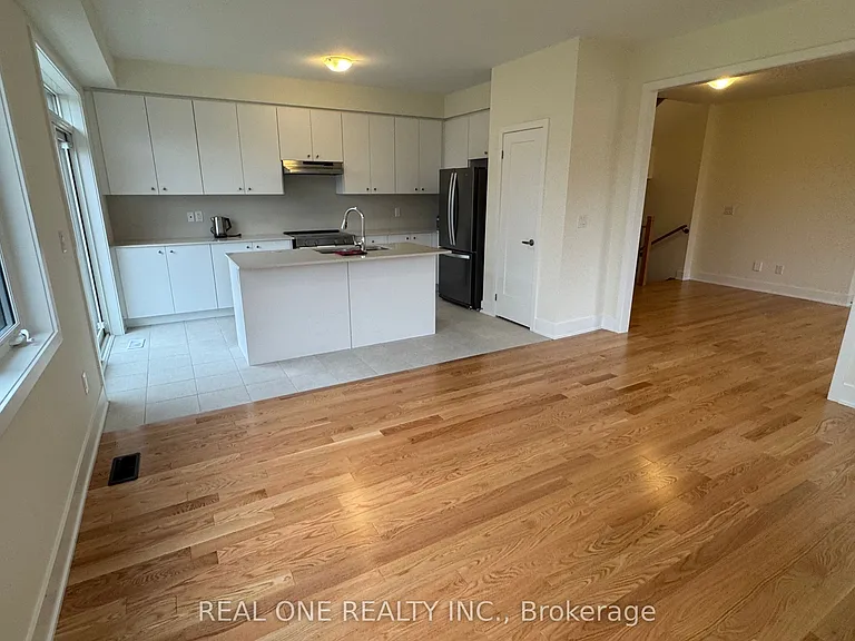 75 Robert Eaton Ave — Photo 16
