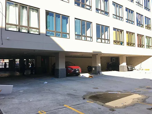 Rented by Manhattan Management LLC | media 36