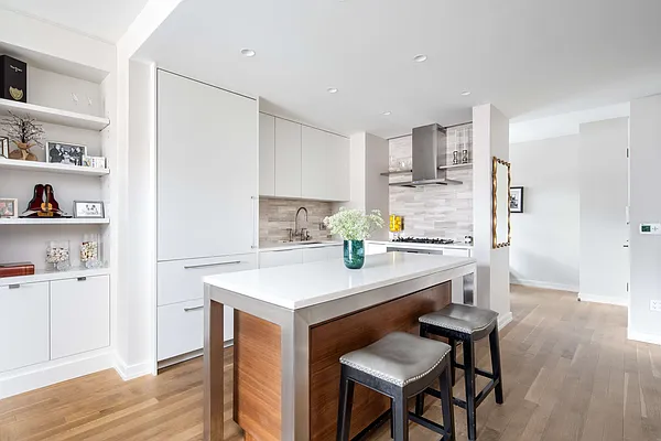 Sold by Compass | media 16