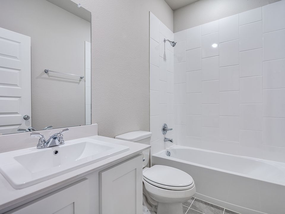 1st image of 2805 Robertson Way
