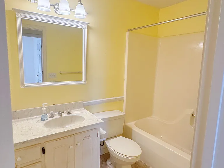 108 Oakridge St — Photo 6