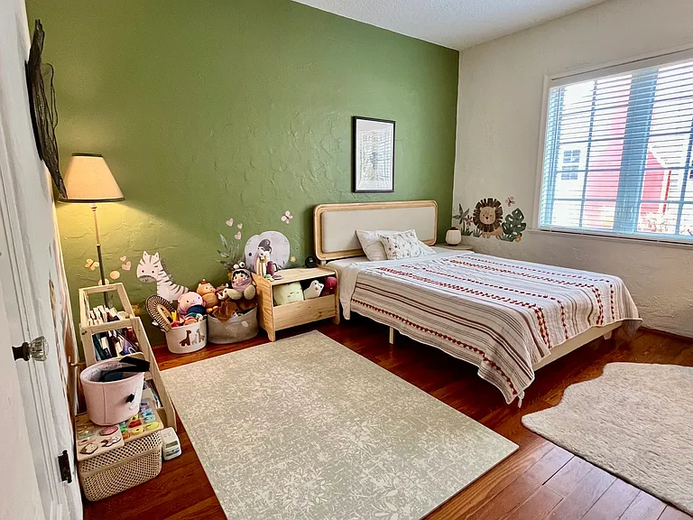 222 Thornton Ln — Photo 16