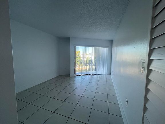 4th image of 7090 Bonita Dr #415