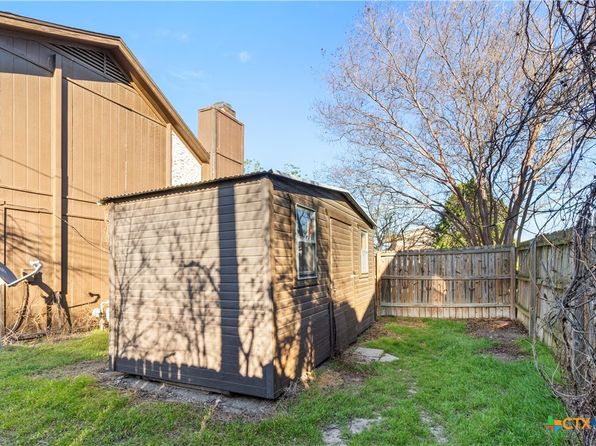 1141 Royal Crest Dr, Killeen, TX 76549