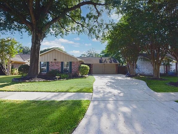 3rd image of 16339 Deer Lick Dr