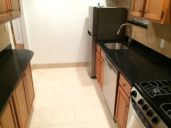 3rd image of 2240 49th St #2