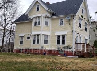 32 Baxter St UNIT 1R, Pawtucket, RI 02861