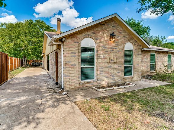 3rd image of 1249 High Meadow Ln