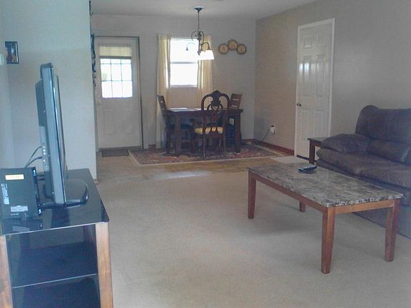 2nd image of 6081 Julia Cir