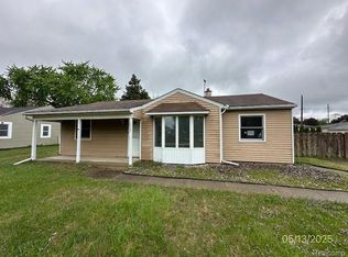 18543 Sunset St, Livonia, MI 48152