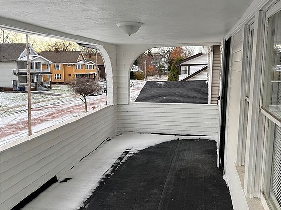 3rd image of 13805 Othello Ave