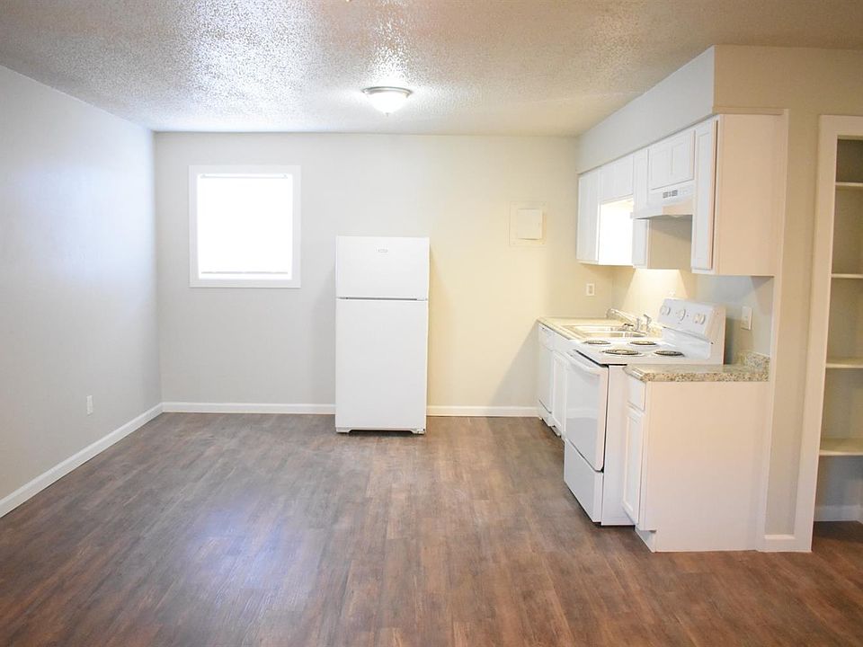 1st image of 1606 Elkhart Ave #17