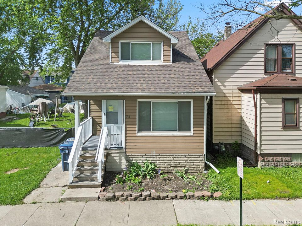 1st image of 74 Pine St