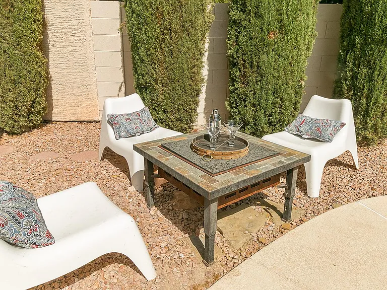 1432 Desert Hills Dr — Photo 15