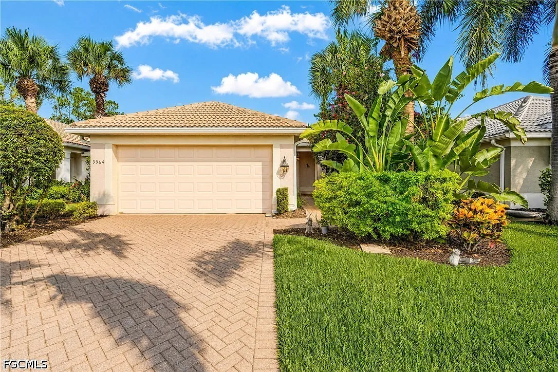 3 bed, 2.0 bath, 1514 sqft, $5,650 — Photo 2