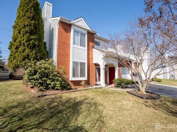 62 Woodland Way, Dayton, NJ 08810