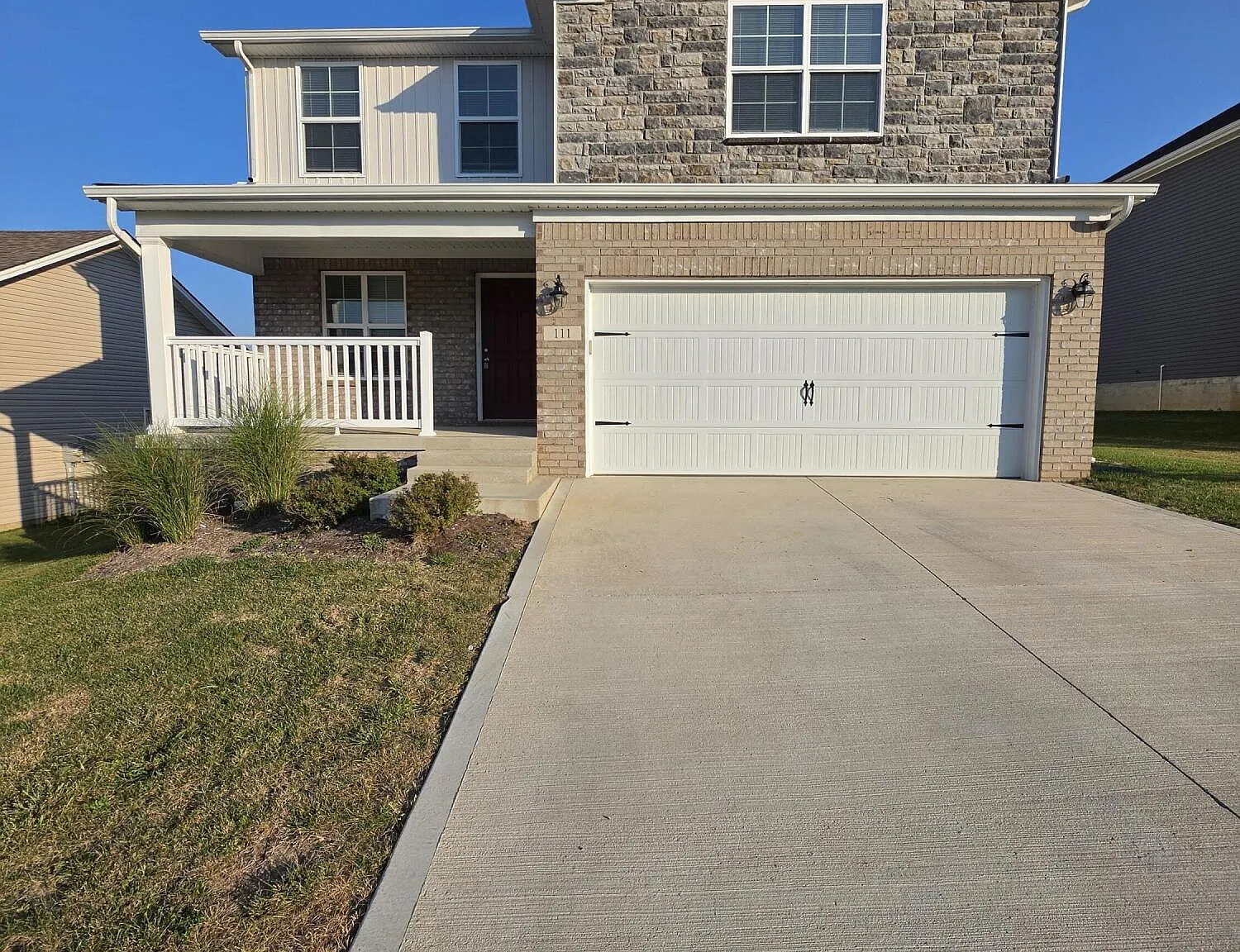 4 bed, 2.5 bath, 2443 sqft, $2,600 — Photo 1