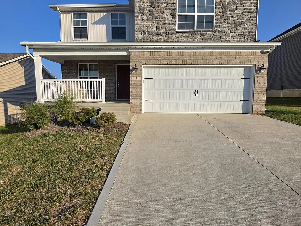 111 Savannah Ln