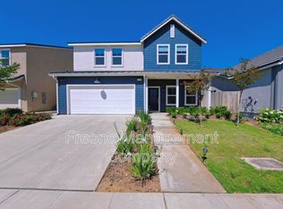 911 Blue Oak Ln W, Madera, CA