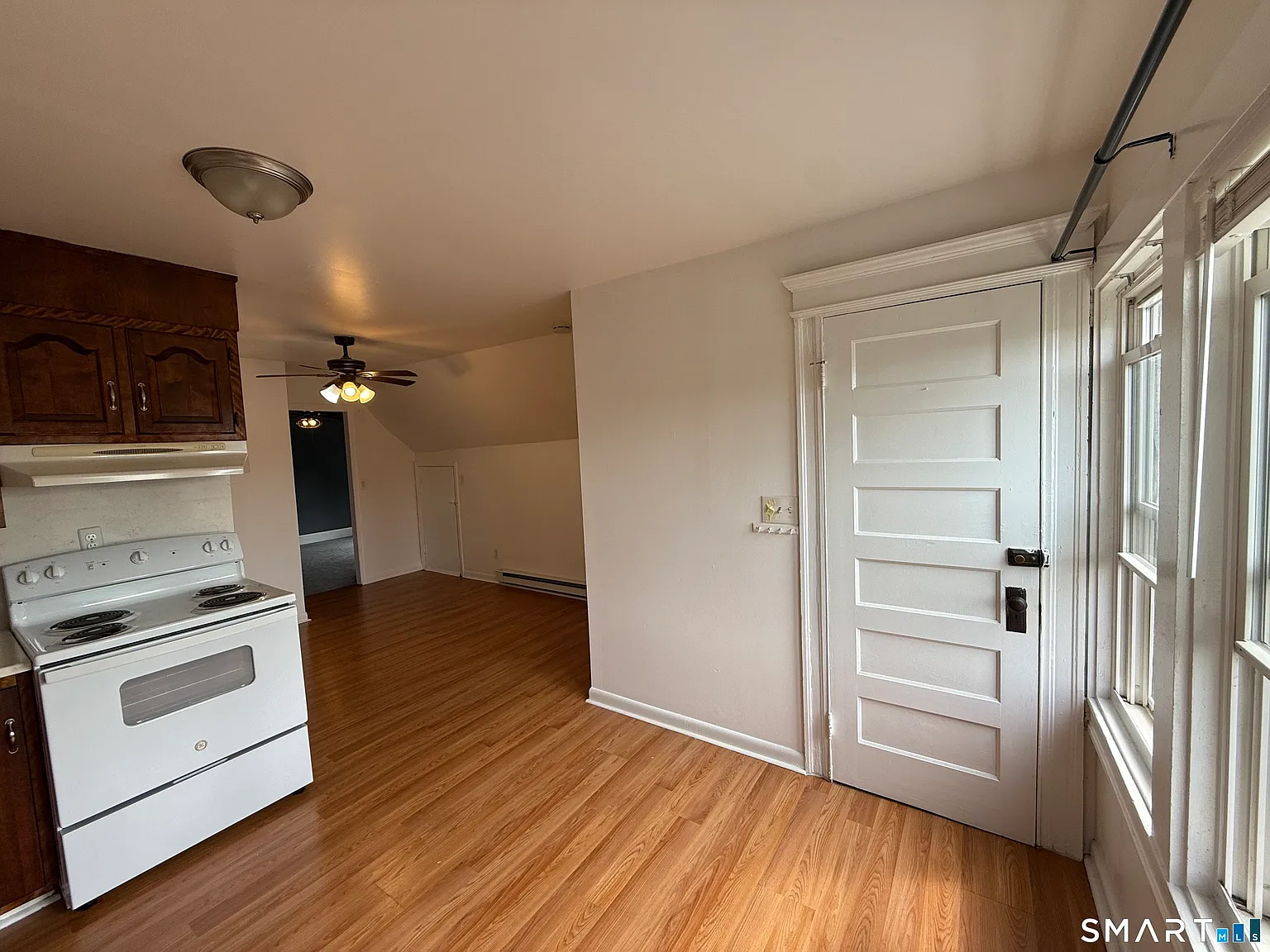 2 bed, 1.0 bath, 830 sqft, $1,950 — Photo 4